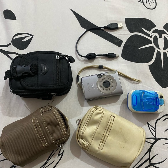 Canon IXY DIGITAL camera - Picture 8 of 14